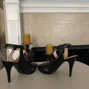 Black Leather Sandals in excellent used condition. Size 12M
.